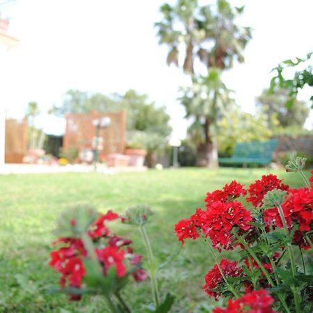 Villa Regina B&B เน็ตตูโน ภายนอก รูปภาพ