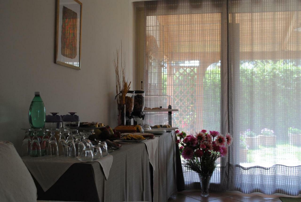 Villa Regina B&B เน็ตตูโน ภายนอก รูปภาพ