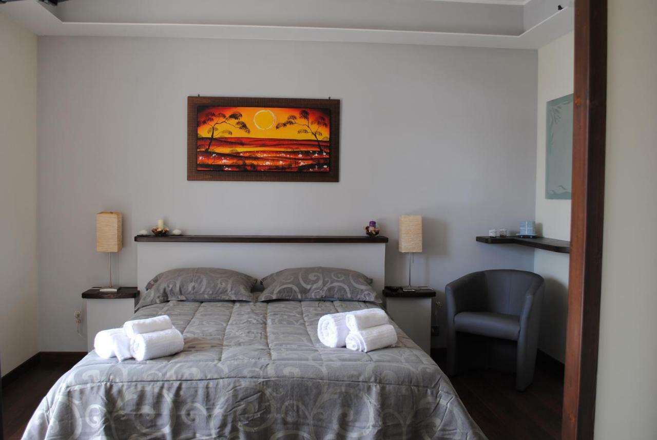 Villa Regina B&B เน็ตตูโน ภายนอก รูปภาพ