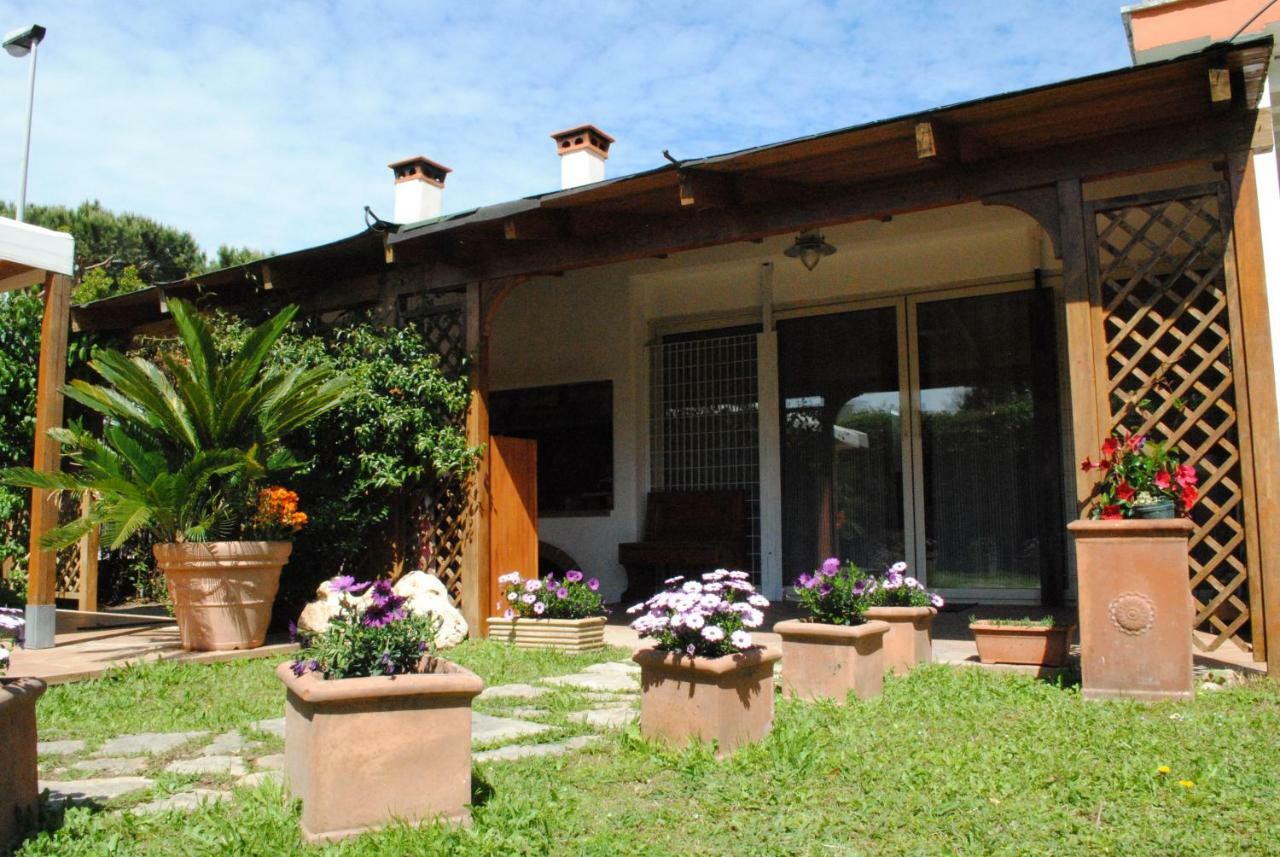 Villa Regina B&B เน็ตตูโน ภายนอก รูปภาพ